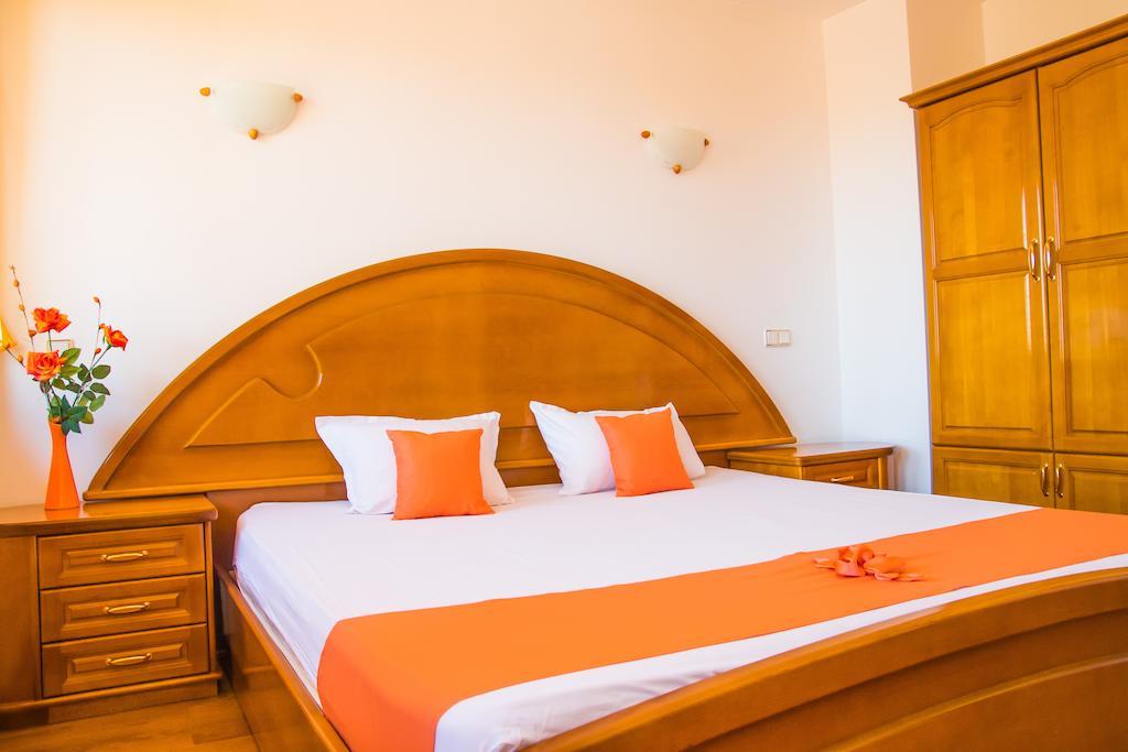 Family Hotel Elegance Arbanassi Zimmer foto
