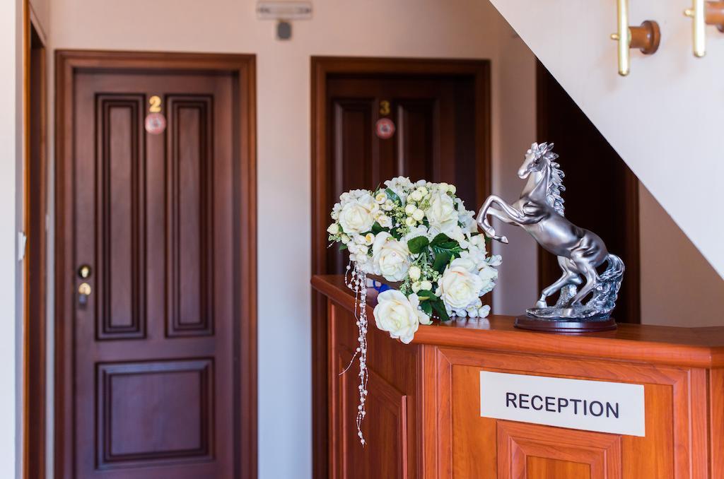 Family Hotel Elegance Arbanassi Exterior foto