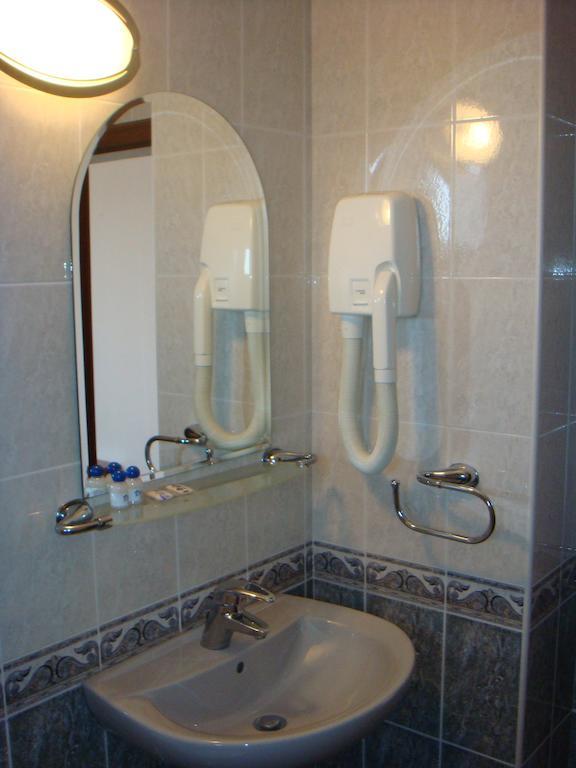 Family Hotel Elegance Arbanassi Zimmer foto