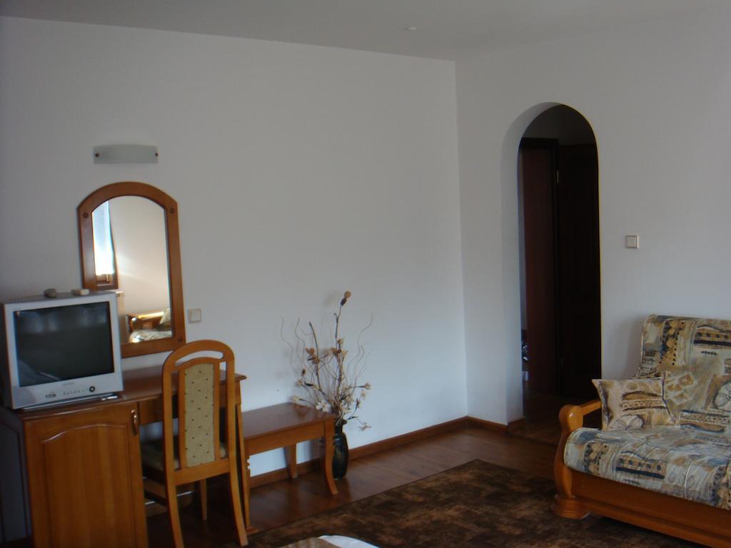 Family Hotel Elegance Arbanassi Zimmer foto